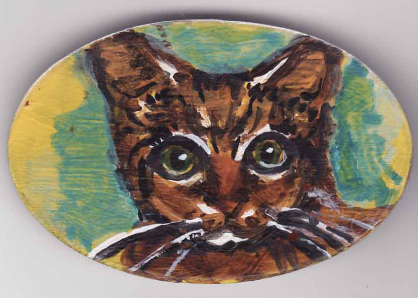 Here Kitty (Jewlery, pin), Pat Mosher, paint on wood